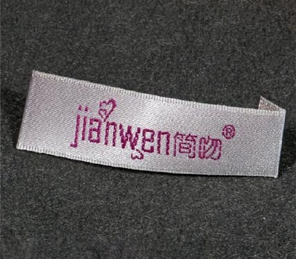 Woven label