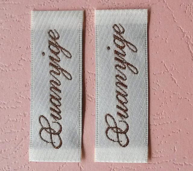 Woven label